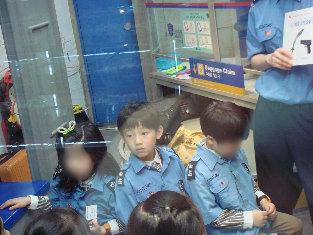 0113_seane0m's tweet photo. ลูกชายเปงตัมหลวดฮะหล่อมาตั้งแต่ตัวยังจิ๋วทุกวันนี้ก้ยังจิ๋วอยู่55555555👮🏻‍♀️🫡 https://t.co/YrqEXNbpHT