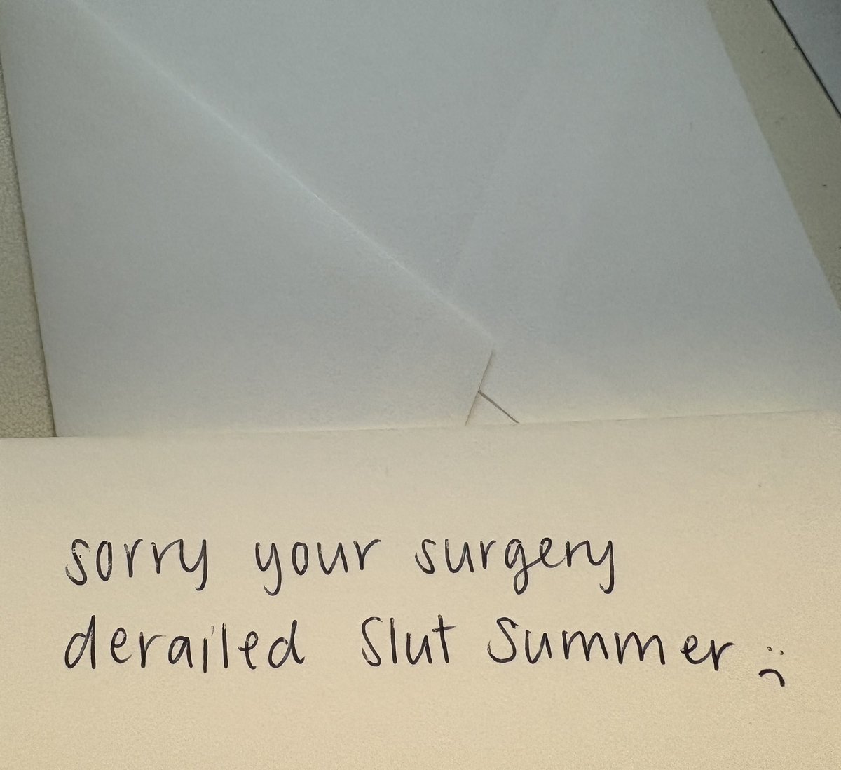 ferriswheelb0's tweet photo. writing a card to my friend in the hospital https://t.co/skl6Xznp5W