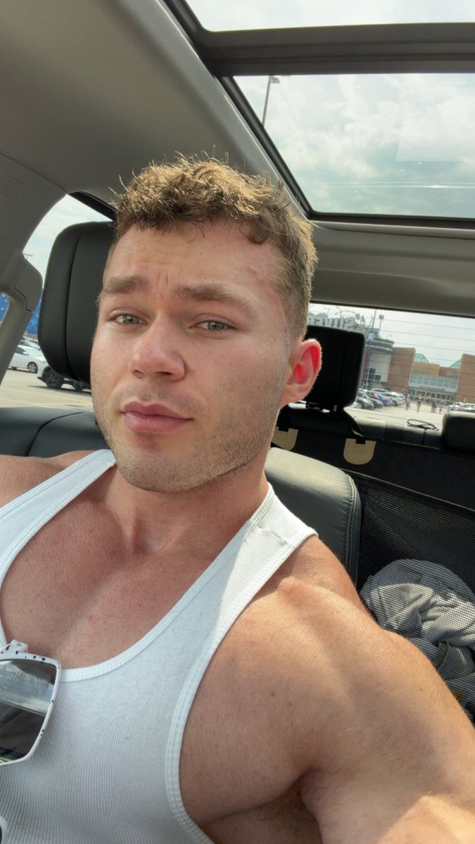 MuscleChadreal's tweet photo. New haircut, who wants to cover it? https://t.co/g0SIcb032G