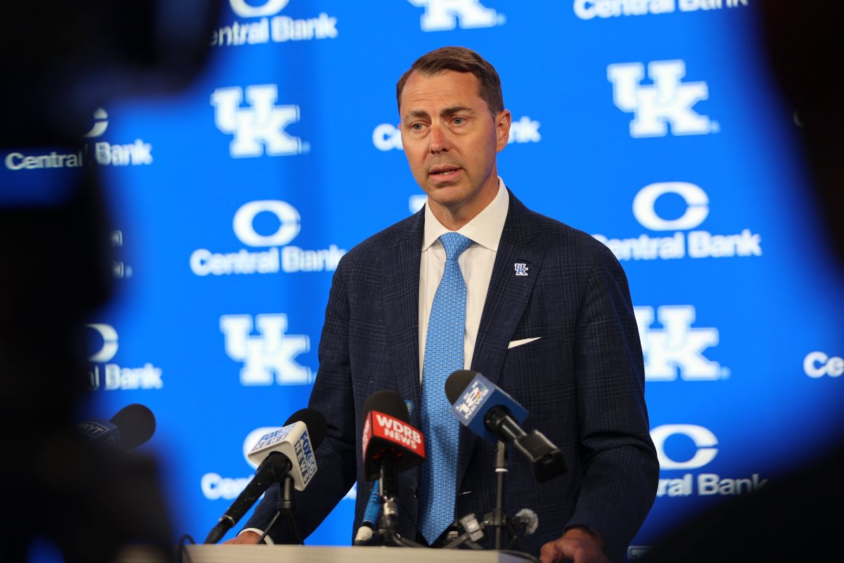 UKAthletics's tweet photo. We got our guy 🤝

J Batt set to start with UK Athletics later this month. https://t.co/Y7vU6q6NIh