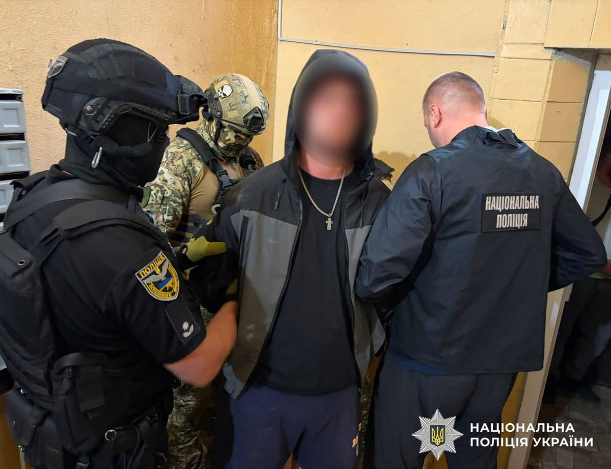 StoqnPetrov0205's tweet photo. Бунт против ТЦК во Львове жёстко подавлен:участникам грозят большие сроки
Участники бунта против ТЦК уже установлены,часть задержана,расследование продолжается,сообщил гауляйтер Козицкий.
Тем временем в СБУ заявили, что всем участникам «нападения» грозит до 8 лет лишения свободы https://t.co/ugJEo6sOn8