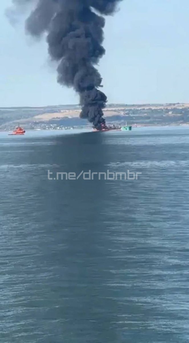 DrnBmbr's tweet photo. Footage has emerged showing the strike on tankers in the Sea of Azov near the Kerch Strait on July 8.

One interesting detail is that the Russians reportedly scrambled several Su-34 fighter-bombers in an attempt to repel the attack. Judging by the outcome, however, they completely failed to accomplish their mission.