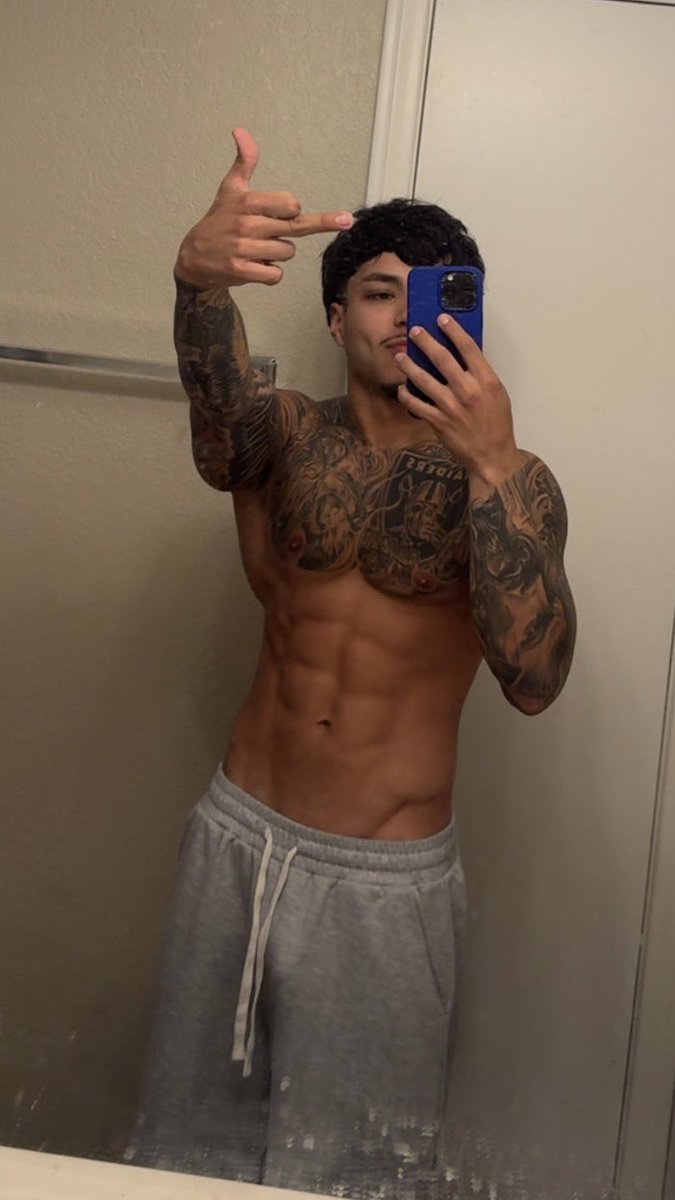 5StarTwis's tweet photo. 💪🏽 https://t.co/XnIldUiUsx