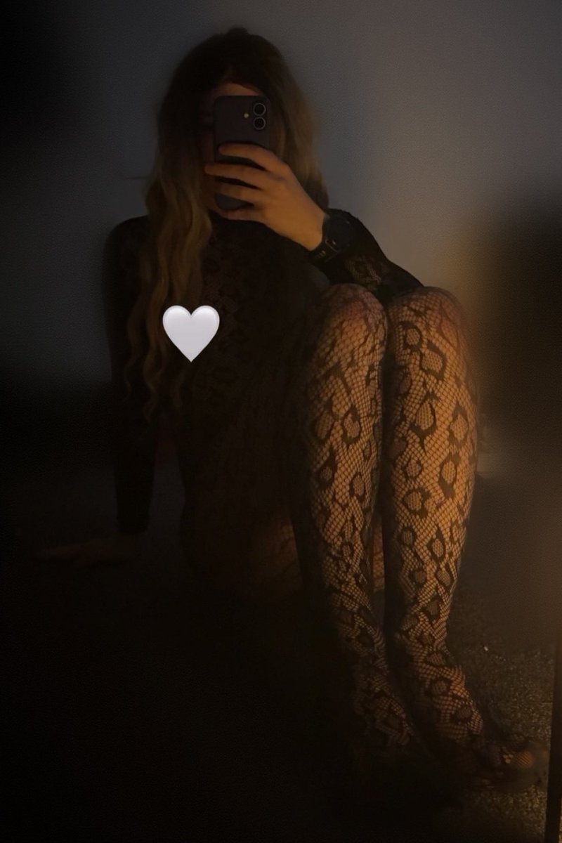 lexisissy18's tweet photo. Not posting my ass for once 😱 https://t.co/qyqZaim6GP