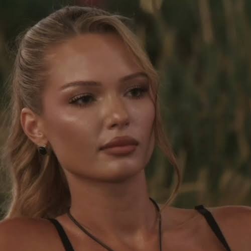 kevwgs's tweet photo. Absolute Love Island icon. Julia should have been in the main villa from the beginning #LoveIsland #LoveIslandUK https://t.co/MfgjmSEKZw