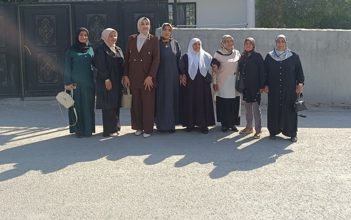 Deryailikan's tweet photo. Yönetimimimizle “Sözcüklerin Gücü” programına katıldık.
Yazar ve Davranış Bilimleri Uzmanı @sengulyigit'in samimi anlatımı, bilgi ve tecrübelerinden istifade ettik.
Bu güzel program için emeği geçen herkese gönülden teşekkür ederim.
@zerrin_alpaslan
@zahir_soganda
@SamilogluFaruk https://t.co/4PbjwO8omm