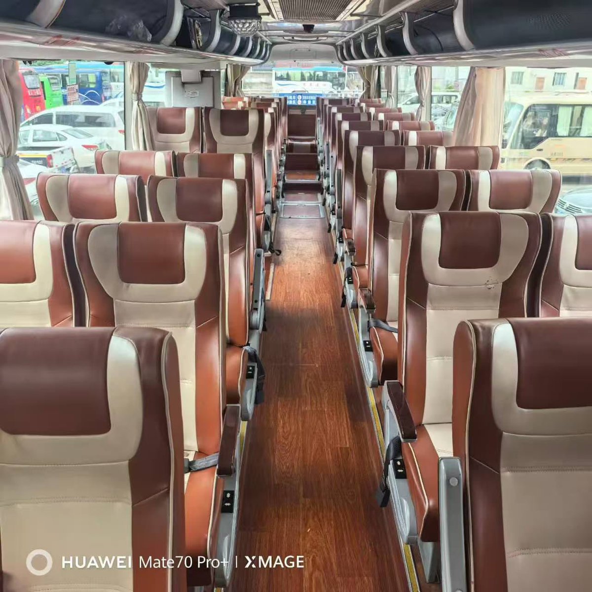 nolimitmiracle's tweet photo. Yutong 6126, 2015: 49 seats, high second class, with toilet facilities, airbags, Yanli 375 engine, Tier 4 emission standard, excellent vehicle condition, only buying 26M Naira. 

 I can help you ship with cheap amount https://t.co/3TveiKySa3