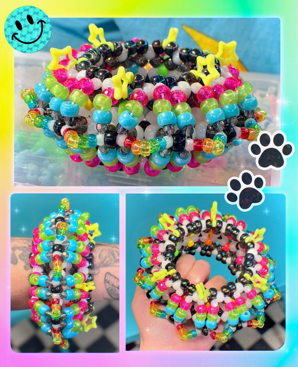 puppyxbite's tweet photo. First round of Artfight Kandi Cuffs! 🫧 https://t.co/VCG6QXXyLE