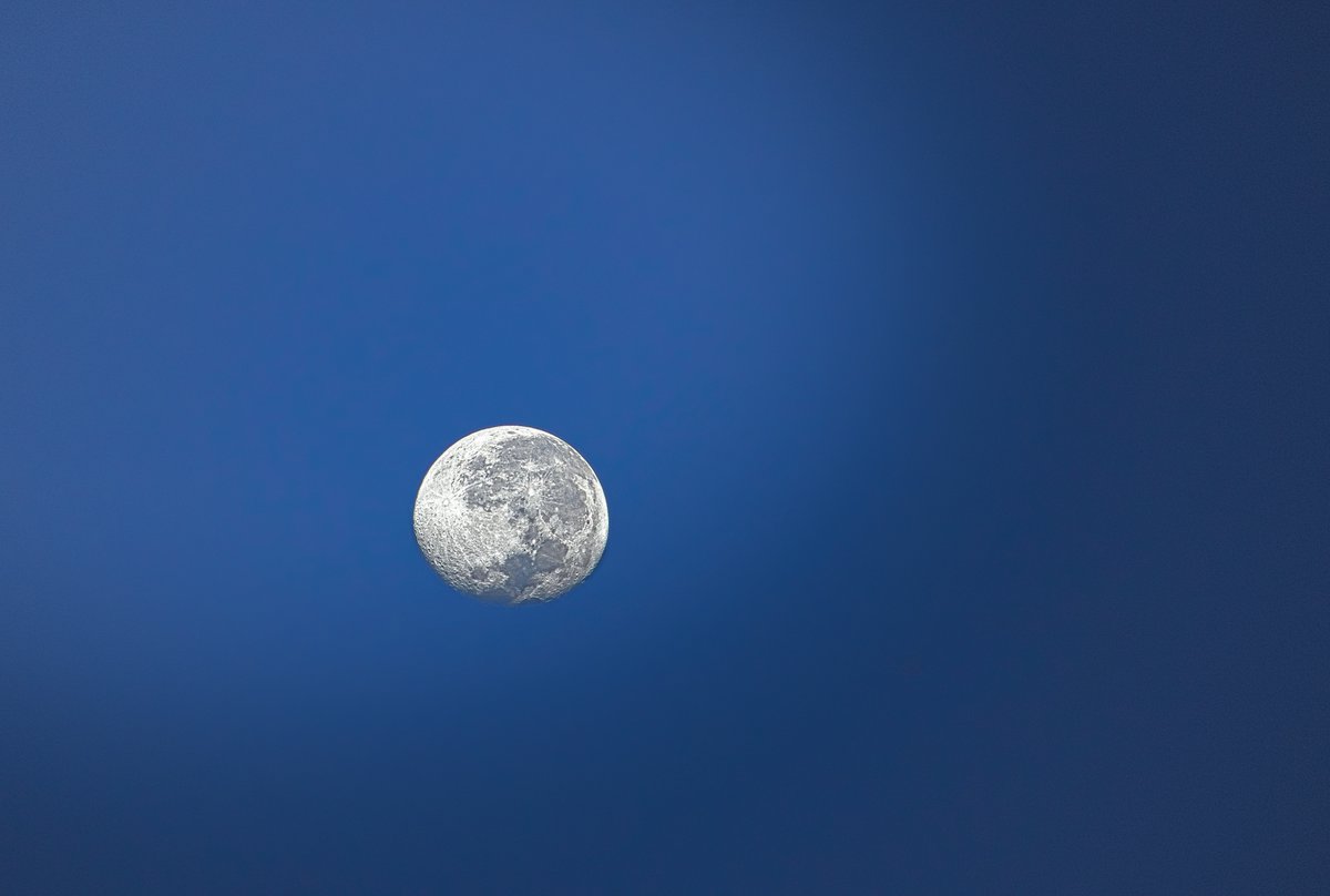 Letamo1's tweet photo. @eva_joy1 Share your Moon Photographs! https://t.co/guSgDtbPZe