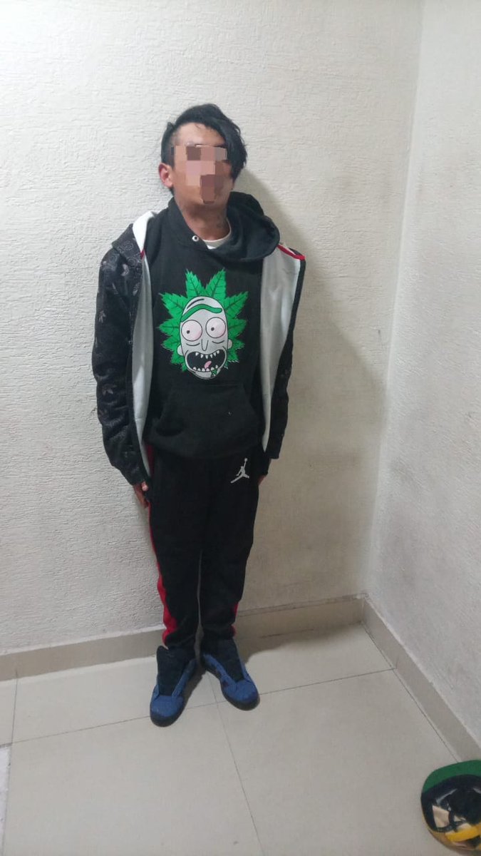 InformativoEdoM's tweet photo. 🚨👮‍♂️ La Policía de Tlalnepantla detuvo a un sujeto en Reforma Urbana por presuntos delitos contra la salud. Se aseguraron dosis de marihuana y cristal. 
@Gob_Tlalne 

➡️ https://t.co/OykBIvXvhO https://t.co/8DHboDbFBh