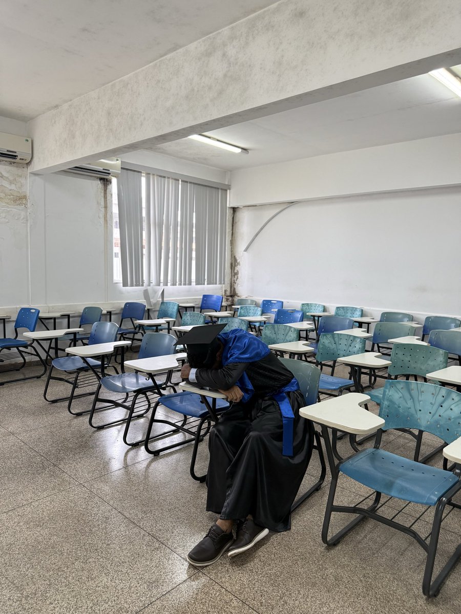 TP_INHAI's tweet photo. E pra movimentar essa rede social, postar a fotinha né, de um momento que pra mim, parece que nem caiu a ficha ainda. Então…..

Se eu conseguir, você também vai, tenha fé e perseverança. https://t.co/M8QgLjycjP
