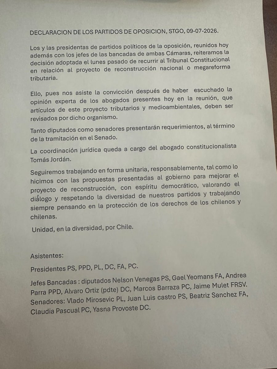 ericka_nanco's tweet photo. Como partidos de oposición llevaremos la mega reforma de Quiroz al TC.

Está mega reforma le hace mal a Chile. https://t.co/ADlAkLGEAo