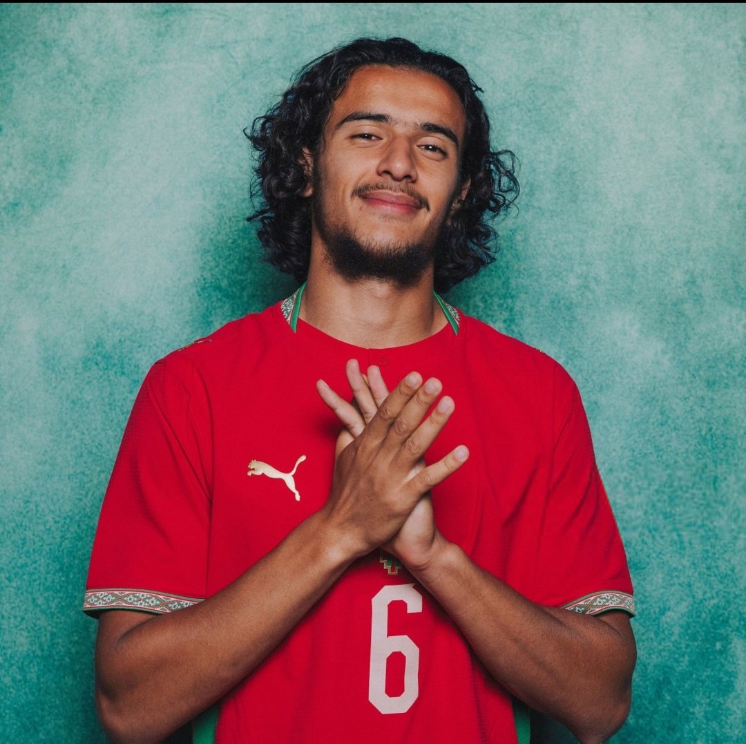 MessiahYaniss16's tweet photo. On va continuer longtemps a faire semblant avec ce surcoté qui fait une Coupe du monde catastrophique ?

Tu m'étonne qu'il a choisi le Maroc, il n'aurait jamais été sélectionné en Équipe de France.

Warren Zaïre Emery titu chez les doubles Champions d'Europe a joué 0 minutes. https://t.co/Gqg9i2Tm5F