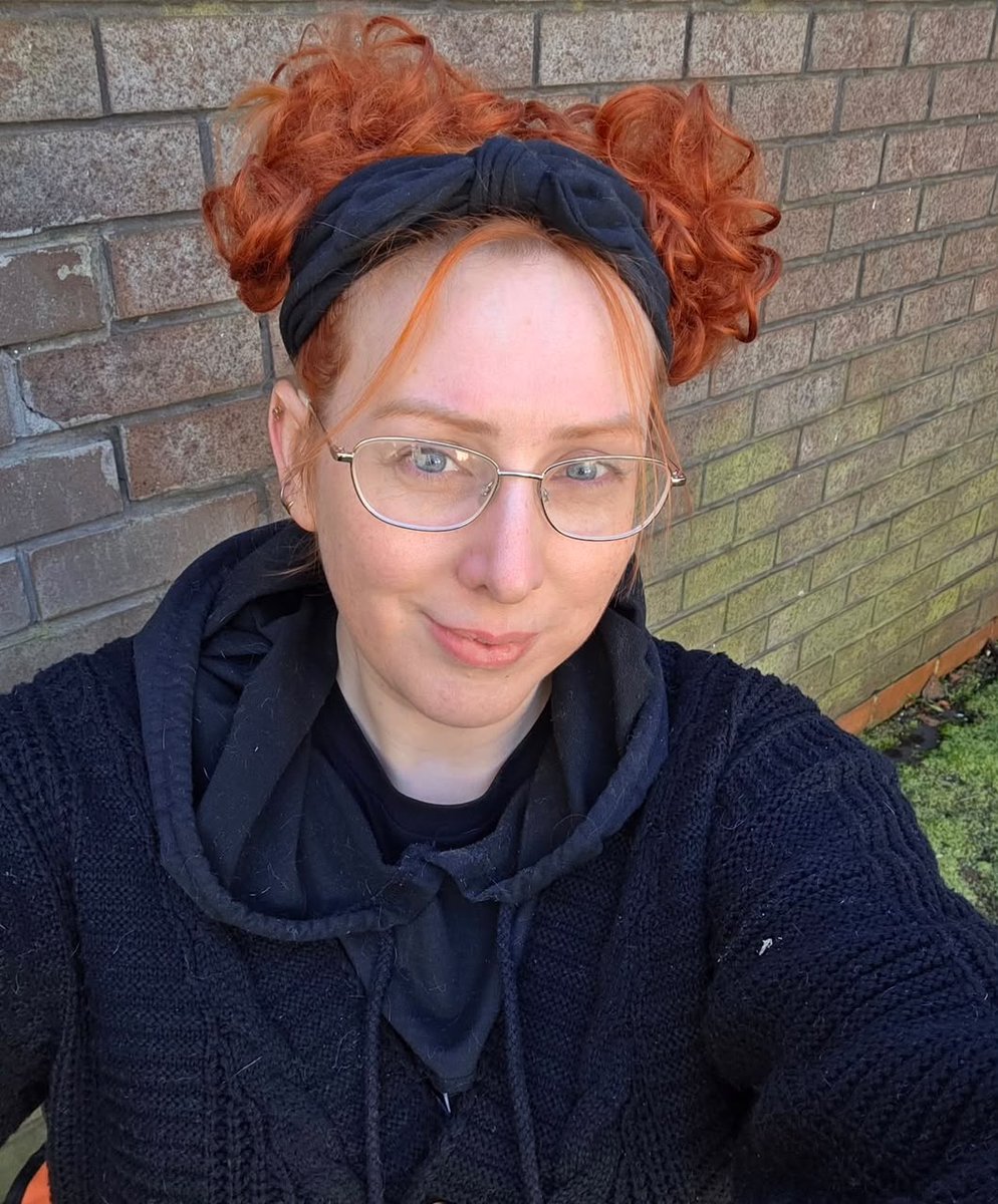 CharlesLin2371's tweet photo. Oh yeah, take a look at my temporary gigs 😀 just holding it down until I can order some nicer frames with my new prescription. #sugarbaby #sugardaddy #payingpigneeded https://t.co/UVAIGxY30I
