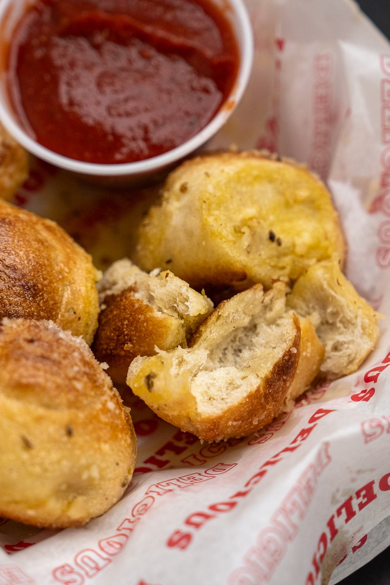 FiveStarPizzaFL's tweet photo. Date night in? Start with garlic rolls, share a pizza, and wrap up your meal with our handmade cinnamon rolls!
Order for pickup or delivery ➡️ https://t.co/wFTHJgLzsP
#fivestarpizza #fivestar #pizza #floridaeats #pizzalovers https://t.co/7L79xl8YtV