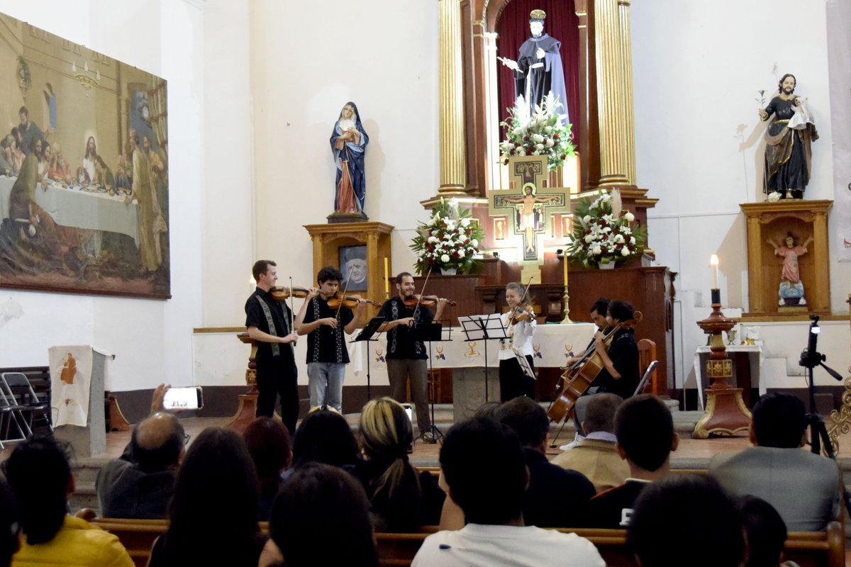 BUAPoficial's tweet photo. Ofrece Yólotl Latino concierto de música clásica y contemporánea.

Presentó un concierto con piezas de música clásica y de canciones latinoamericanas en el Ex Convento de San Francisco de Asís, ubicado en el municipio de Amozoc, Puebla. https://t.co/gTQcAstxNs