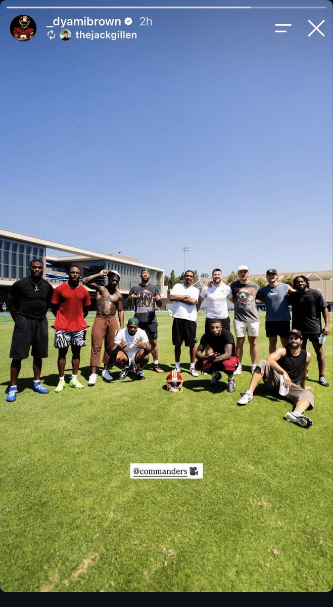 john_keim's tweet photo. Rarely see this many working out together. A lot of the skill players. Helps rebuild the foundation. A smart approach and it doesn’t involve IG ramblings. https://t.co/P1yDzUgILc