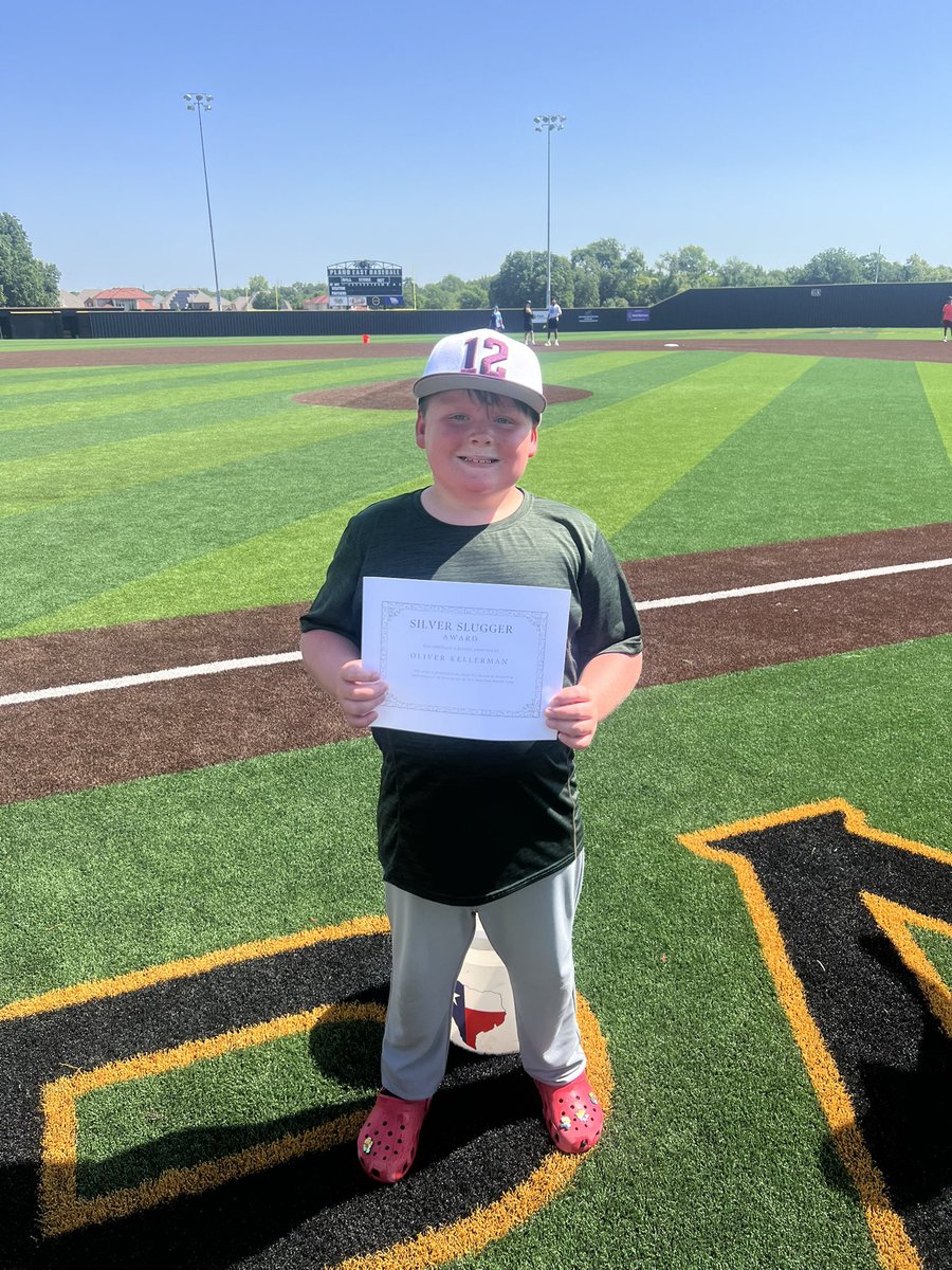 TheEASTBaseball's tweet photo. Great finish to a great week of camp. Love seeing all these future Panthers getting better each day. Thanks again for a great camp #EastSideBaseball https://t.co/m3hzvJG5mC