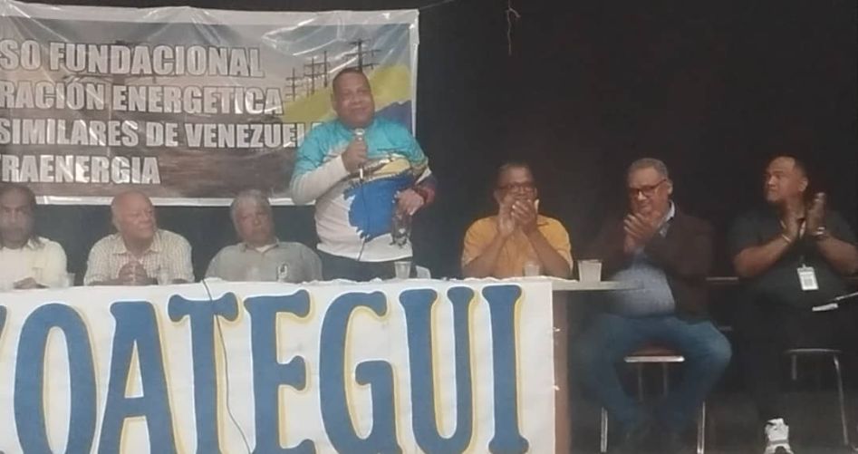 Diario_ElTiempo's tweet photo. #Gremios Fetraenergía: La devaluación pulveriza el ingreso de trabajadores y pensionados https://t.co/Gbado2ZqBA https://t.co/MvTNzAW7SC