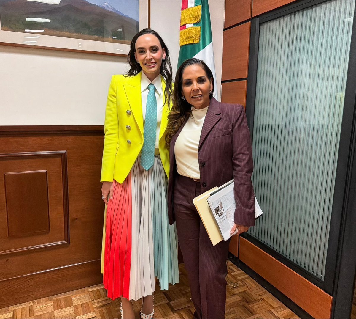 EmilioVallejoRL's tweet photo. Y pensar que esta mujer es básicamente la representante comercial del Gobierno de los Estados Unidos Mexicanos.

Con razón Trump no renovó el T-MEC. https://t.co/kGif0juACA