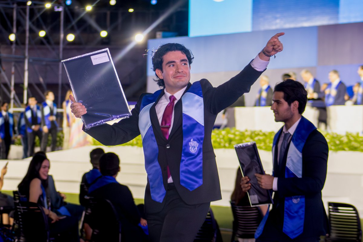 IngenieriasTec's tweet photo. Hoy celebramos a una nueva generación de ingenieras, ingenieros, científicas y científicos que está lista para transformar el mundo con conocimiento, innovación y propósito.
@TECcampusMTY https://t.co/IsxgKjcSfs