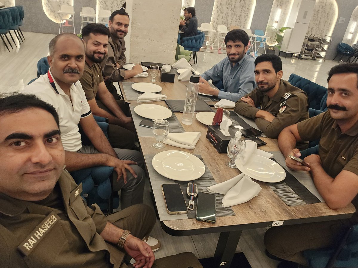 A_Bilal_Gondal's tweet photo. Be around the people who make you glad you are alive.
#Batchmates #Punjab #Pakistan ๐ต๐ฐ https://t.co/zVe2GwF2I3