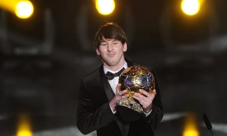 Samirate_Engnr's tweet photo. Lionel Messi in 2009/10 UCL  season:
- 0 goals against “Rubin Kazan” Home/ away 
- 0 goals and assists in the semi finals against inter Milan. 
- UCL winners- inter Milan 
Lionel Messi in 2010 World Cup: 
- 29 shots taken(most by any player)
2010 ballon d’Or winner: MESSI😂😂😂 https://t.co/YOcDLAuCJU