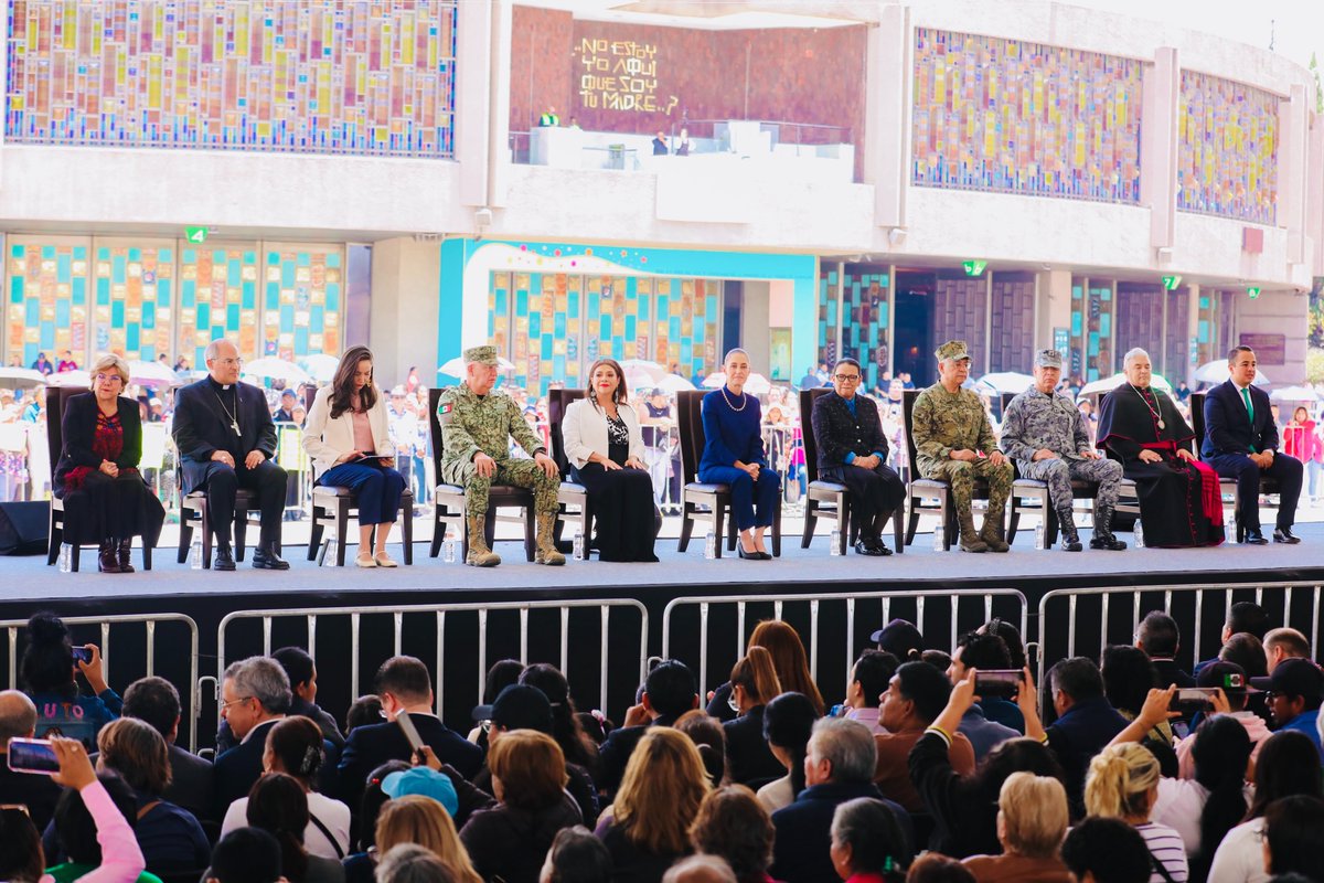 TuAlcaldiaGAM's tweet photo. 🕊️La #GAM es elegida nuevamente para dar inicio al programa nacional Sí al Desarme, Sí a la Paz, encabezado por la presidenta @Claudiashein.

Nuestro alcalde @yancolozano refrendó su compromiso de impulsar esta estrategia para fortalecer la cultura de paz en toda la demarcación. https://t.co/lEHPXzd740