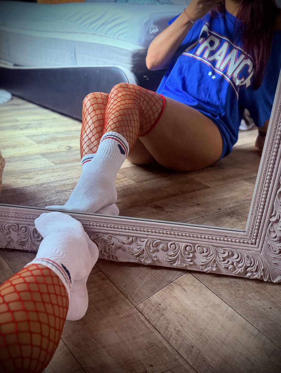 obsessionstella's tweet photo. Allez la France 
#mondial #french #france  #FootballFIFA #foot https://t.co/XdkvqqTNVp