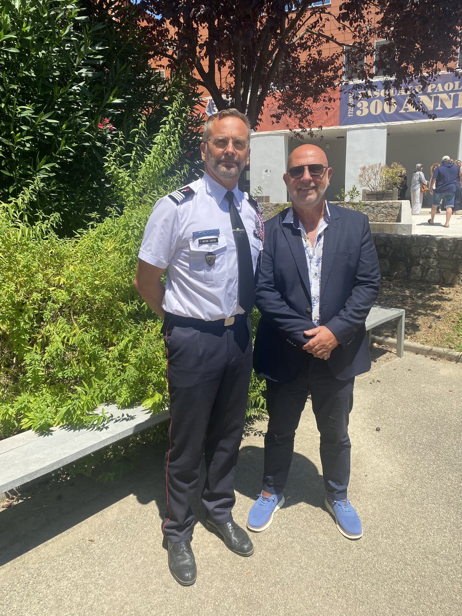 univFRES's tweet photo. 🚒 Félicitations à notre 1er doctorant de la FRES @UnivCorse F. Antoine-Santoni, @sis_2b qui a soutenu sa thèse brillamment dans le cadre du projet CP2DIMG @univfres et qui a obtenu le grade de Docteur avec mention très honorable et félicitations du jury. 👏👏Fred🍾 @SIS_2A https://t.co/3JUZKBWXUZ