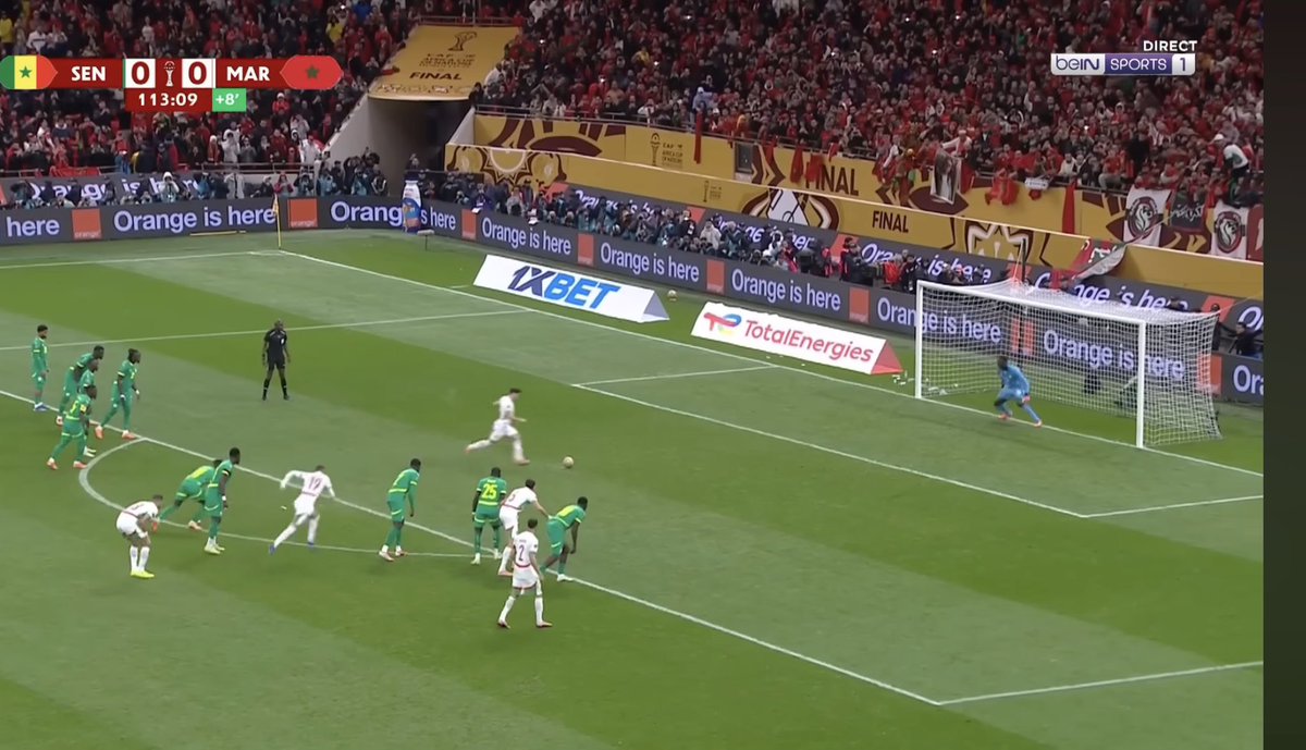 Buma22v's tweet photo. +15 minutes entre le moment où le pénalty est sifflé et le moment où il est tirer pendant la finale de la Can vous avez préféré faire les acteurs🤷‍♂️ https://t.co/lXPqzcZUGP