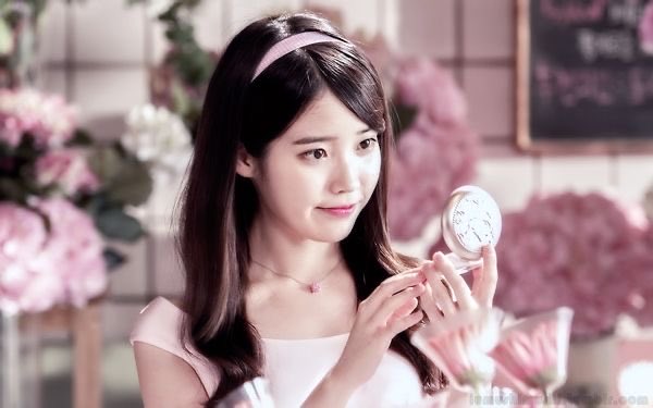 mnijulitaa's tweet photo. iu is my queen hi https://t.co/9FEHxIbPaY