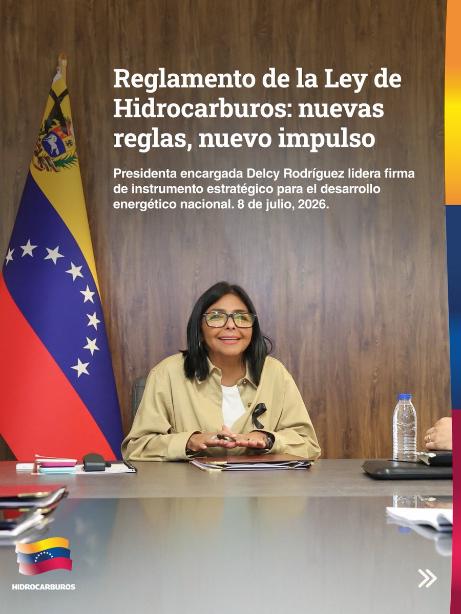 minhidrodrb's tweet photo. Venezuela da un paso estratégico: la presidenta encargada Delcy Rodríguez lidera la firma del Reglamento de la Ley Orgánica de Hidrocarburos, un instrumento que actualiza el marco normativo, brinda seguridad jurídica y dinamiza la inversión en el sector petrolero y gasífero. https://t.co/bJAS109hg5