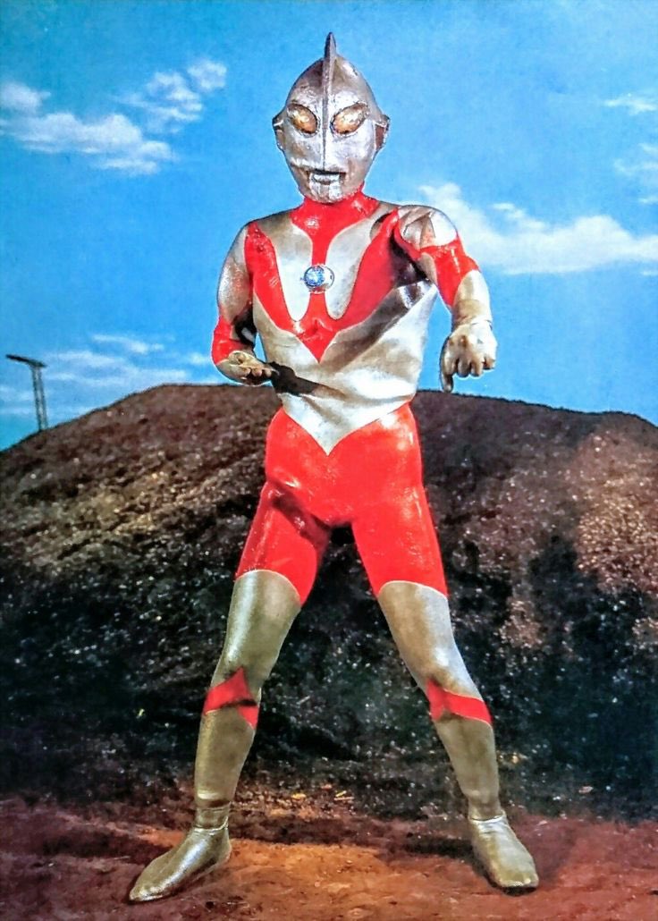 sanzo35527497's tweet photo. おはようございます😊

本日7月10日は「ウルトラマンの日」

一般社団法人・日本記念日協会にも認定されています。1966年のテレビ初放送（7月17日）に先駆け、東京・杉並公会堂で開催された番組PRイベント『ウルトラマン前夜祭』で、初めてテレビ画面にその姿を現したことに由来しています。

ウルトラマン、60周年おめでとうございます㊗️
あれから続くウルトラマン魂と共に自分も成長してきました。
ウルトラシリーズのますますのご発展をお祈りしております。

それではみなさま、今日も良い一日をお過ごしください❗️

#毎日特撮
#ウルトラマンの日
#ウルトラマン
#ウルトラマン60周年
#杉並公会堂