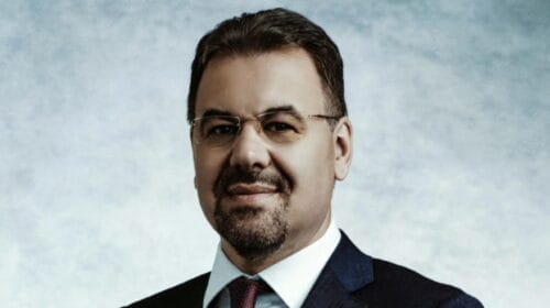 StareaPresei's tweet photo. Prim-viceguvernatorul BNR Leonardo Badea scrie despre "coincidenţa divină" şi stabilitatea cursului de schimb.
https://t.co/dY9v0RuIrT https://t.co/6WYnAab5v0