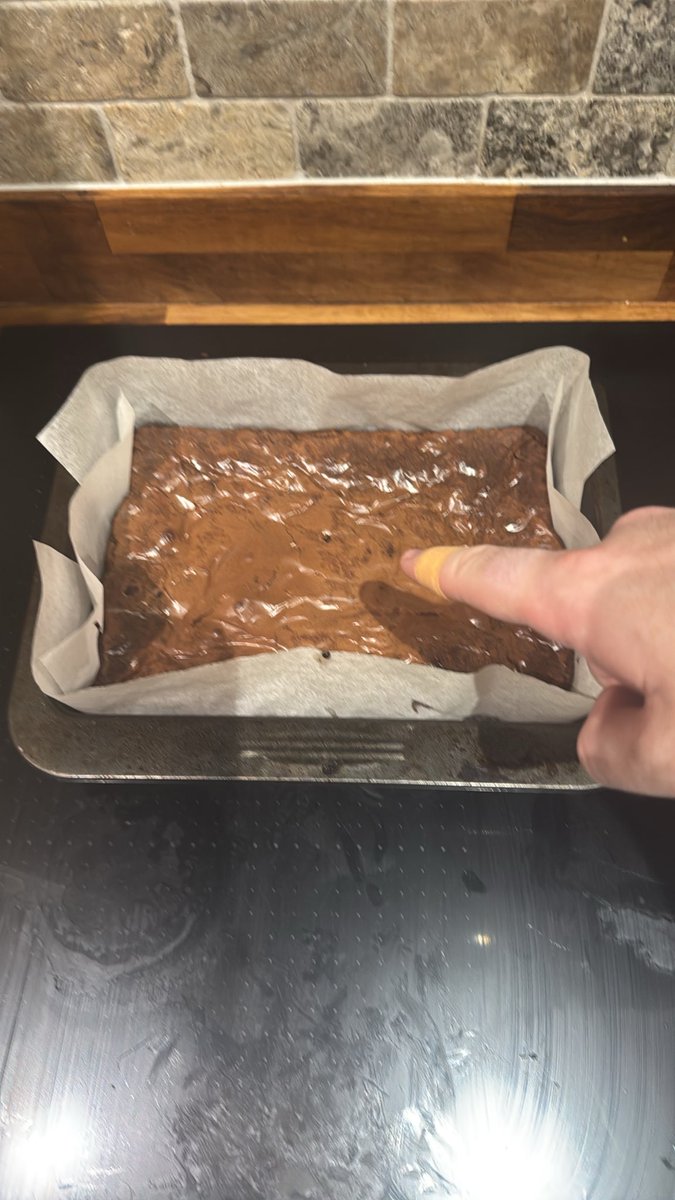 duckswrth's tweet photo. Brownie update they came out good !!! Despite having to panic end stream while administering first aid

PSA don't put sharp objects in messy baskets https://t.co/uGTHHpjw0j