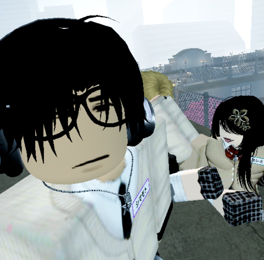 Matg96179's tweet photo. Gakuran probably one of the best new game I ever played 

With two of my friend ( the girl is a crazy yandere ) https://t.co/8S1Ck33Ilp