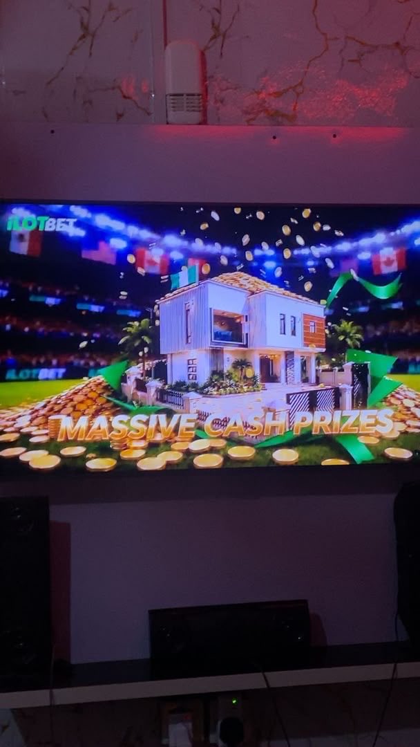DGreatOracle's tweet photo. Why everybody dey roast this iLOTBET advert like this?
No be lie sha, the video no really give that premium vibe.
But the ₦150 MILLION house own still dey shock me.
Una think say this giveaway legit? Anybody don use iLOTBET before? https://t.co/GTLbIwR7PL