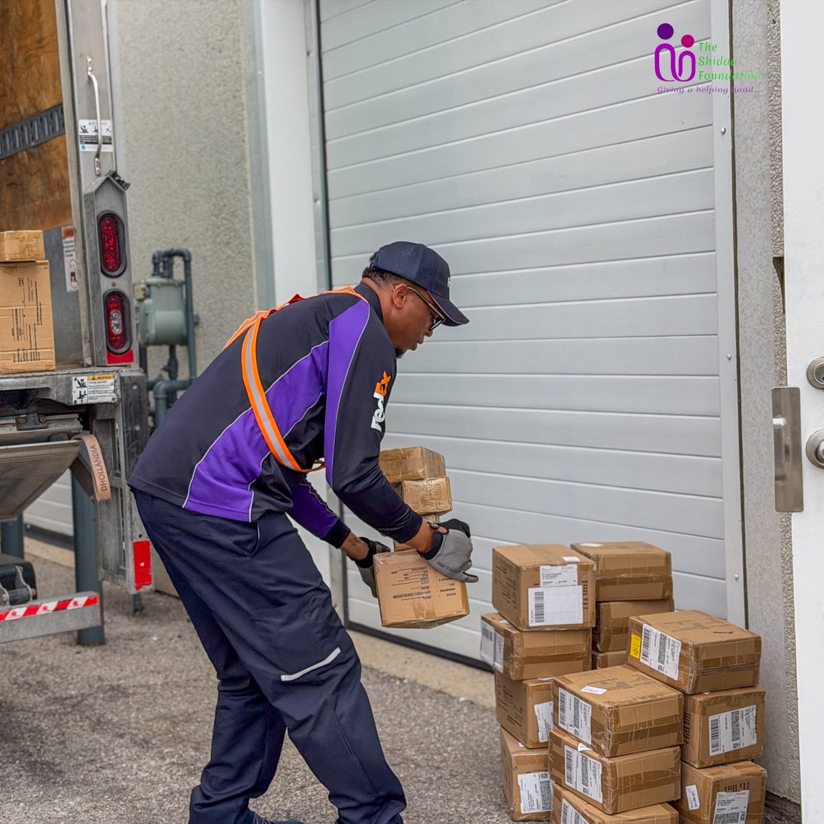Shidaa_Fdn's tweet photo. 📦 𝗠𝗼𝗿𝗲 𝘀𝗰𝗵𝗼𝗼𝗹 𝘀𝘂𝗽𝗽𝗹𝗶𝗲𝘀 𝗵𝗮𝘃𝗲 𝗮𝗿𝗿𝗶𝘃𝗲𝗱 𝗳𝗼𝗿 𝗢𝗽𝗲𝗿𝗮𝘁𝗶𝗼𝗻 𝗕𝗮𝗰𝗸𝗽𝗮𝗰𝗸 𝟮𝟬𝟮𝟲! ✏️🎒

Thanks to the generosity of our incredible donors, we've received erasers, pencil cases, glue, and many more essential school supplies that will soon be packed into backpacks for children who need them most.

A special thank you to @FedEx  for delivering these supplies safely to us. 

Every donation, no matter the size, helps us put essential school supplies into the hands of children and gives them a stronger start to the school year.

If you'd like to be part of Operation Backpack 2026, please consider making a donation.

Every contribution makes a difference.

𝗗𝗼𝗻𝗮𝘁𝗲 𝗵𝗲𝗿𝗲: https://t.co/UXfRRs39oG

#OperationBackpack2026 #ShidaaFoundation #EducationForAll #GiveBack #CommunityImpact #SchoolSupplies #BackToSchool #TogetherWeCan
