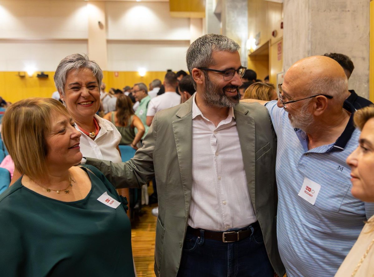 Lucassayala's tweet photo. La ilusión es la fuerza de quienes deciden dejar de conformarse. 

De quienes creen que otra Región de Murcia es posible.

Ha llegado nuestro momento. 

El momento de recuperar #LaIlusiónDeUnaRegión https://t.co/SfSeIOUMSu