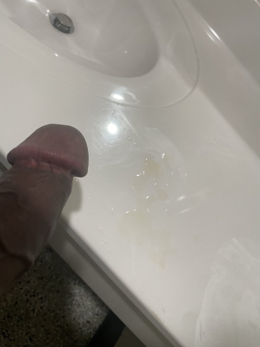 StrokeDong's tweet photo. I was so damn horny I didn’t even get to record 🤦🏽‍♂️won’t happen again https://t.co/0HJM7icMTL