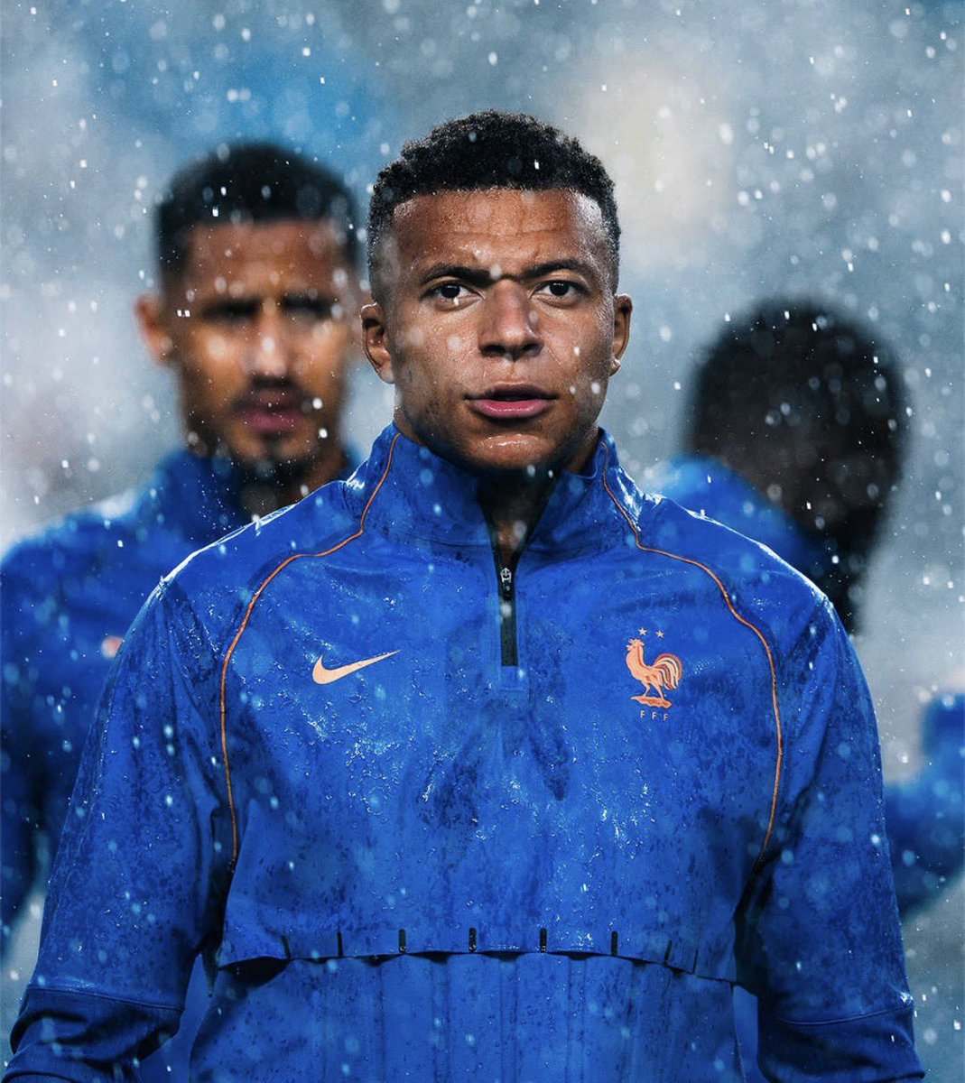 _BeFootball's tweet photo. 🚨 101 G/A POUR KYLIAN MBAPPÉ 🇫🇷 SOUS LE MAILLOT DES BLEUS !!!! 🍿🥵

🏟️ 104 matches 
⚽️ 64 BUTS
🎯 37 PASSES DÉCISIVES

MEILLEUR BUTEUR DES BLEUS.
MEILLEUR PASSEUR DES BLEUS. https://t.co/igjnpLQCQh