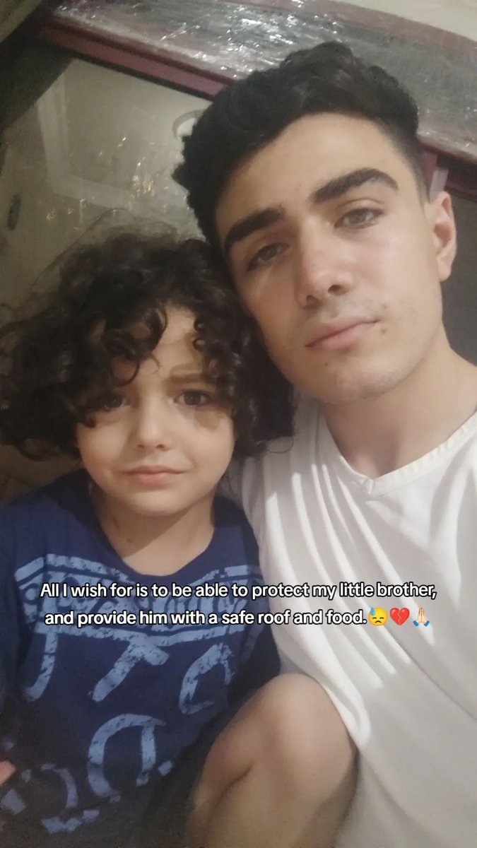 AbdallaTaweel11's tweet photo. Every passing day brings us closer to the rent due date, and we still fear we won't be able to pay it.💔😓

 Any contribution, no matter how small, could give us security for another day.🙏🏻

https://t.co/vbpUY7NHp5 https://t.co/53KlbHqpZk