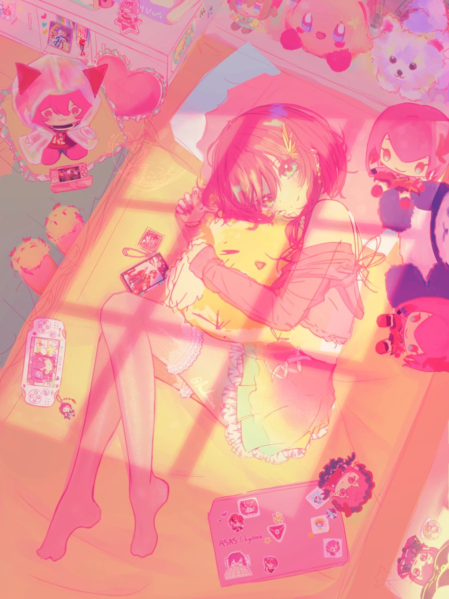 hachiiinu's tweet photo. #赤羽 #五维介质 #synthv 小羽 ^^
I just love the idea of characters surrounded by their own merch, and I don't think we get to see Chiyu smile as often as we should, so I gave her the happiest smile I could. Let her smile more！！！ https://t.co/dg8L8mLVq9