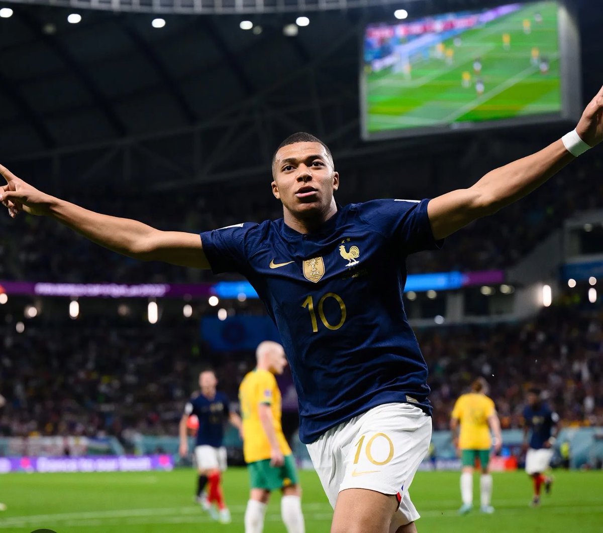 hanash_Saudi's tweet photo. ملك الكورة 😍
🇫🇷#france #FIFAworldcupFootball https://t.co/C1MQ0hiezO