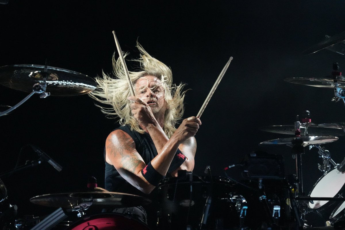 Evanescence tweet media