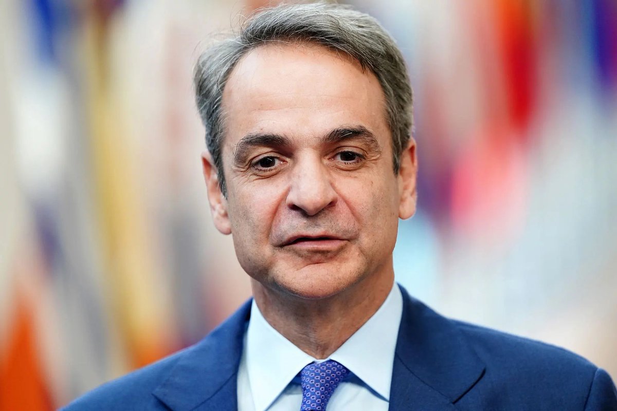 ottomanenglish's tweet photo. In 1968, Konstantinos Mitsotakis escaped the Greek junta and fled to Turkey with the help of Turkish FM İhsan Sabri Çağlayangil. His family, including a 6-month old baby named Kyriakos Mitsotakis, found refuge in Istanbul before moving to Paris.
Today, as Prime Minister, Kyriakos Mitsotakis who once found safety through Turkish aid should not forget this history when using harsh rhetoric against Turkey. 🇹🇷🇬🇷
