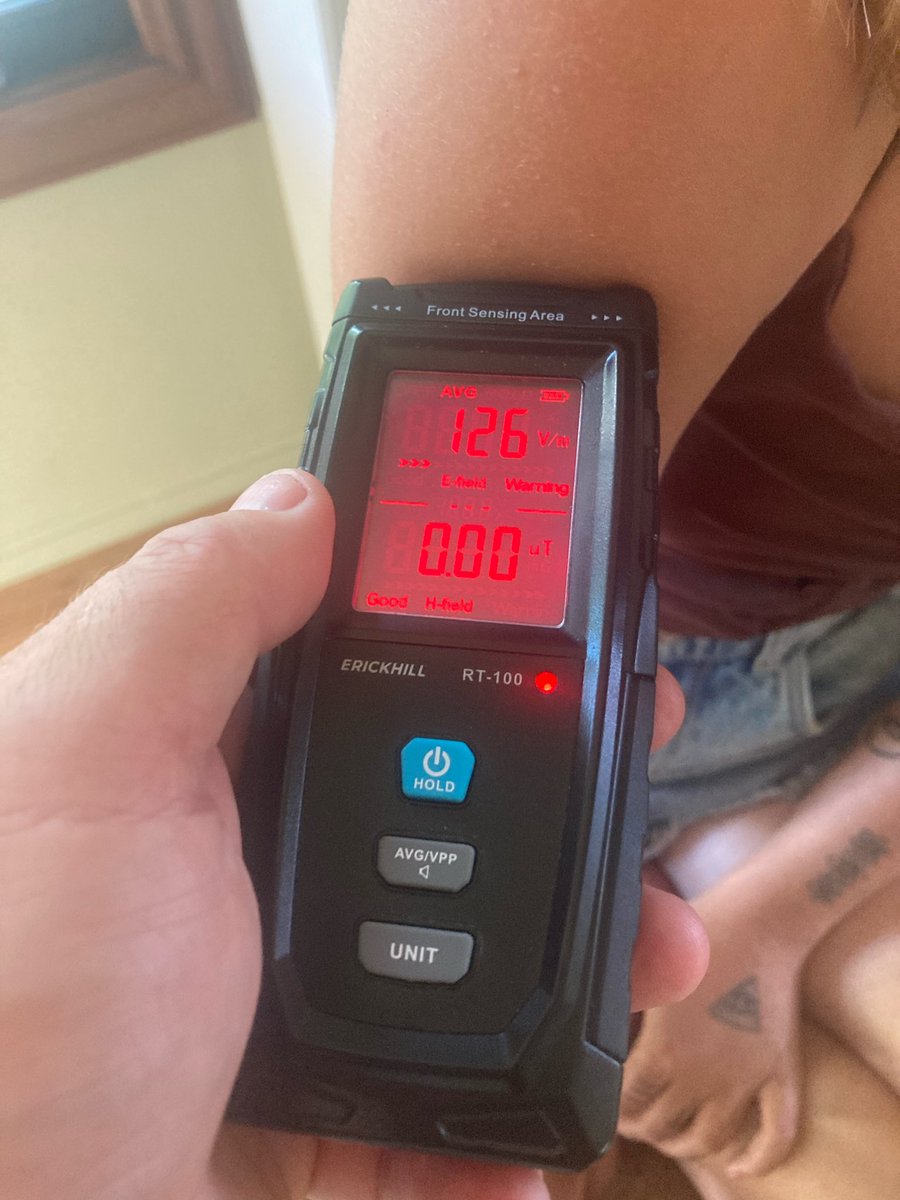 chuckmcnam's tweet photo. @Anti5GWarrior My daughter’s vaccine site. https://t.co/RjDvTd1CPx
