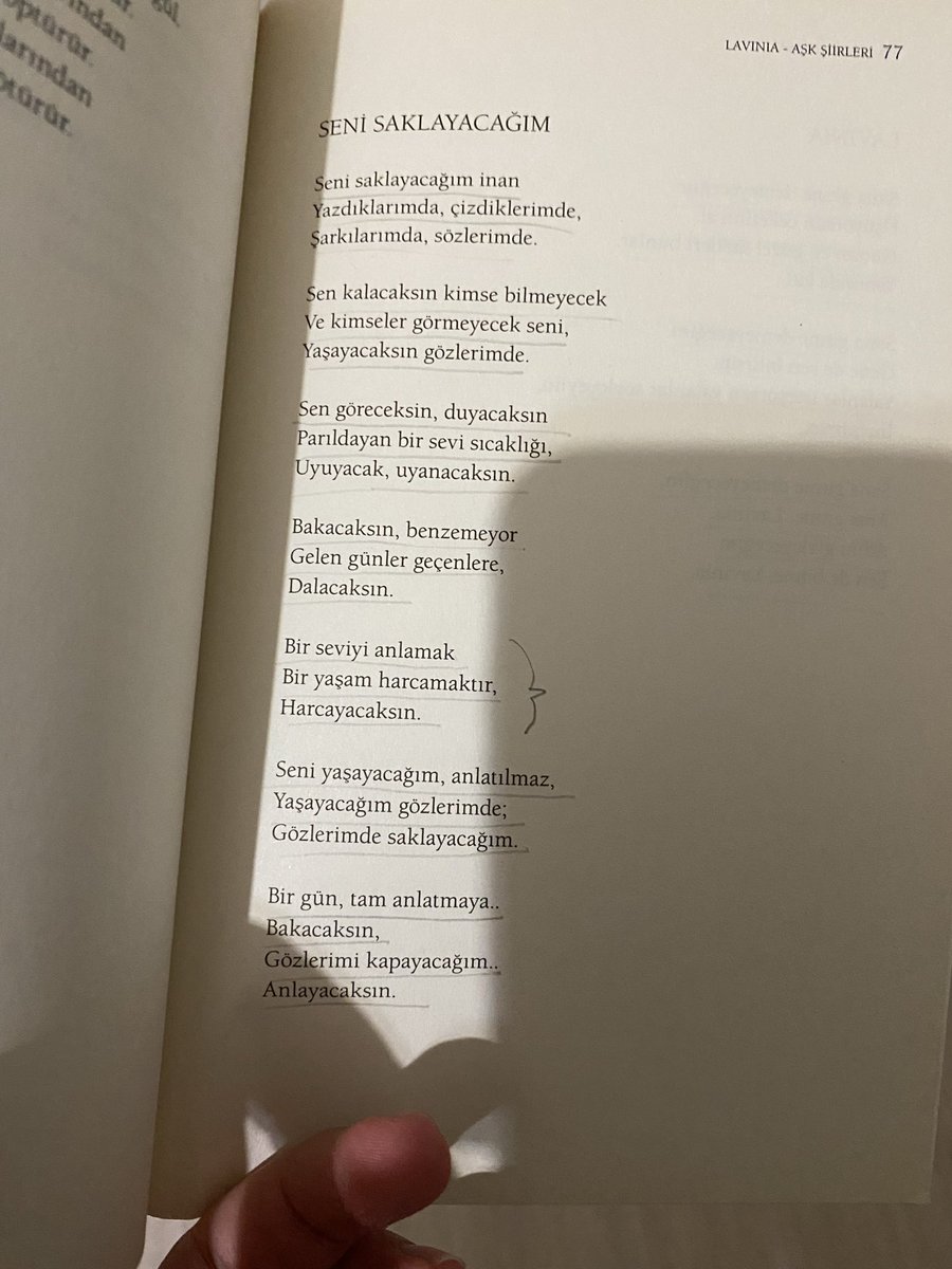 Slmnklbc's tweet photo. Seni yaşayacağım, anlatılmaz,
Yaşayacağım gözlerimde;
Gözlerimde saklayacağım. 

Özdemir Asaf https://t.co/9ZIQ6psLjd