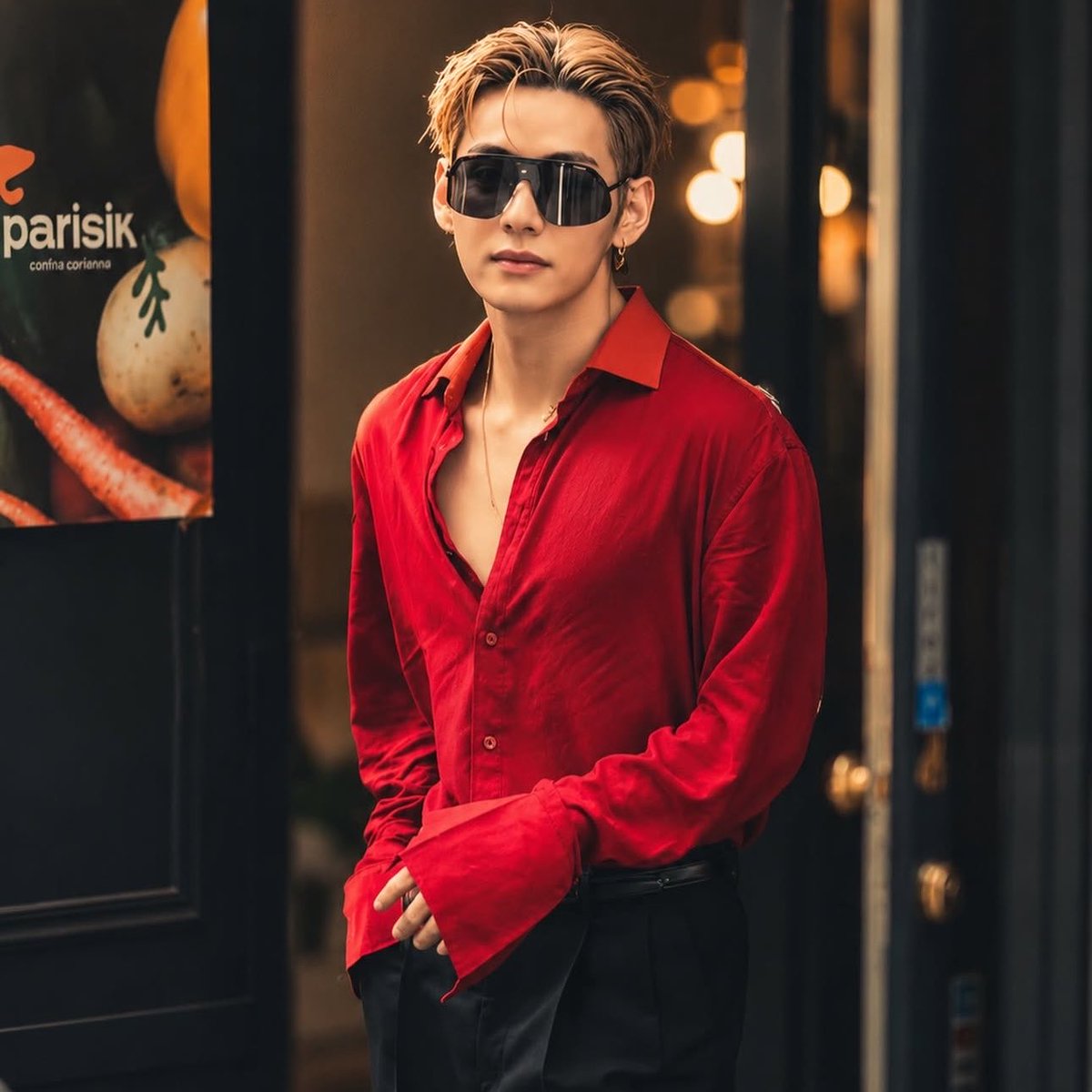 TheePopCore's tweet photo. FC Bayern's official account reveals their bias in BTS when asked:

— "Taehyung, but OT7 forever." https://t.co/Q3lr8XY6Lj